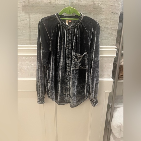 Small Anthropologie pilcro velvet femme button down collarless shirt grey gray - Picture 6 of 14